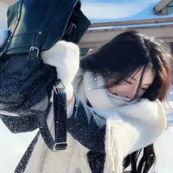 北极百货的秋乃小姐